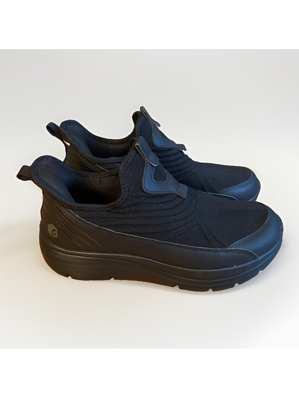 NEW Fitville Marca Black Slip On Athletic Shoes Arch Heel Support Mens 9 Wide